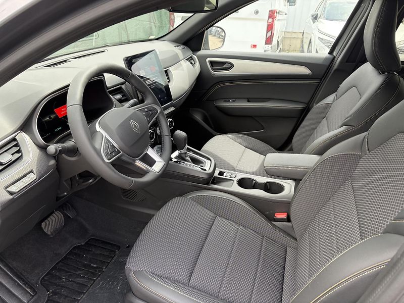 Renault Arkana techno full hybrid E-Tech 145  - fotka 8 z 8