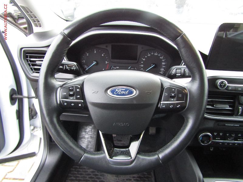 Ford Focus (2020) 1.5 TDCi, ČR, AC, park.čidla - fotka 20 z 21