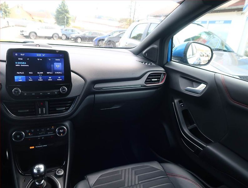 Ford Puma (2020) ST-Line X 1.0 EcoBoost mHEV - fotka 8 z 15