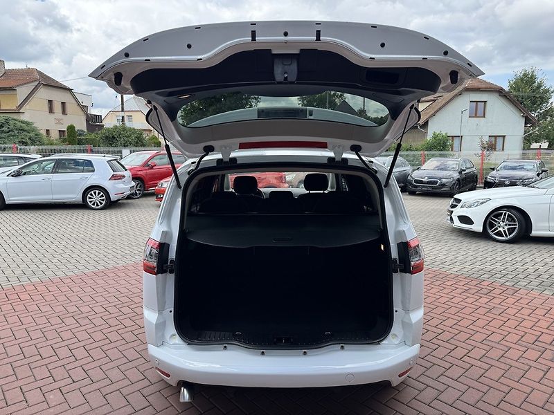 Ford S-MAX (2010) 2.0TDCi Digi Klima Tempomat - fotka 21 z 47
