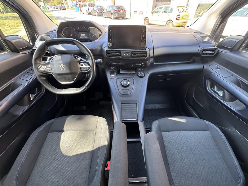 Peugeot Rifter (2019) 1.5 HDi - fotka 17 z 24