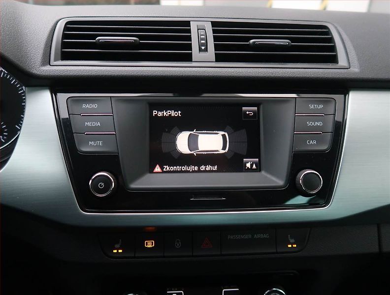 Škoda Fabia (2015) 1.2 TSI, Serv.kniha, Tempomat - fotka 20 z 21