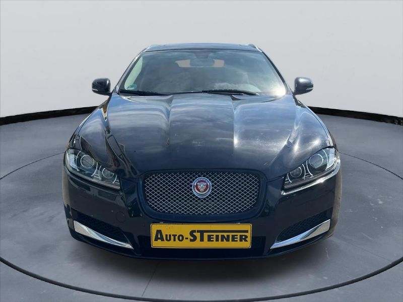 Jaguar XF 3,0 D V6 Sportbrake 202kw - fotka 1 z 21