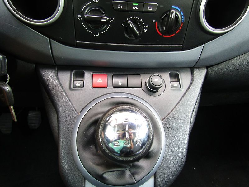 Citroën Berlingo (2009) 1.6 16V 66kW - fotka 33 z 37