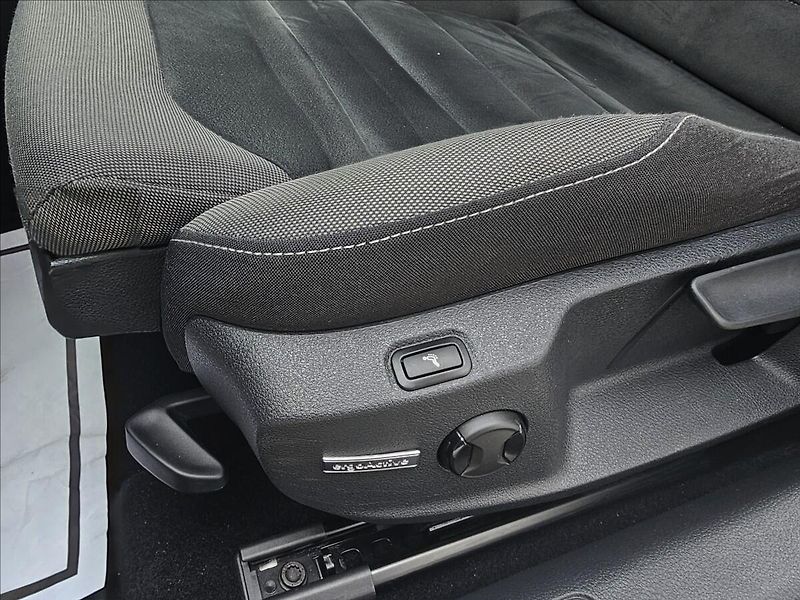 Volkswagen Golf VII 1,4 TSi Highline NAVI - fotka 15 z 52