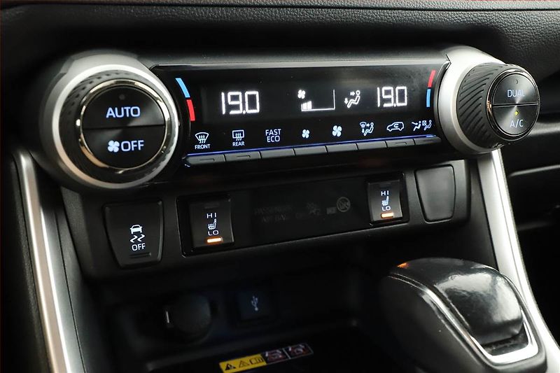 Toyota RAV4 (2022) 2.5 Plug-in - fotka 15 z 21