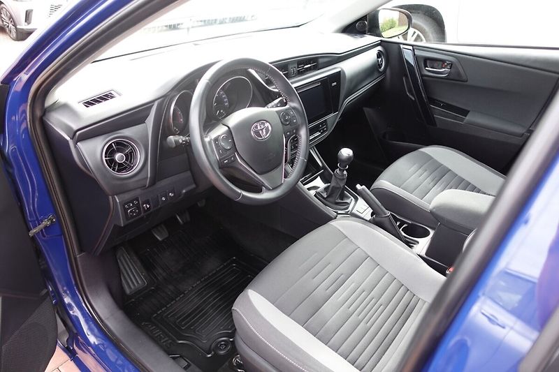 Toyota Auris 1.6VVTi 6M/T BO Active Trend - fotka 11 z 32