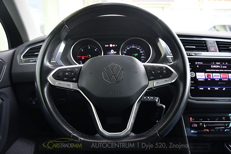 Volkswagen Tiguan 2.0TDi DSG NAVI TAŽNÉ ČR 1.M - fotka 26 z 53
