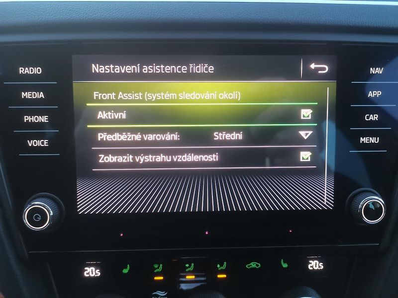 Škoda Octavia 2,0TDI DSG 110kW ACC STYLEPLUS - fotka 82 z 87