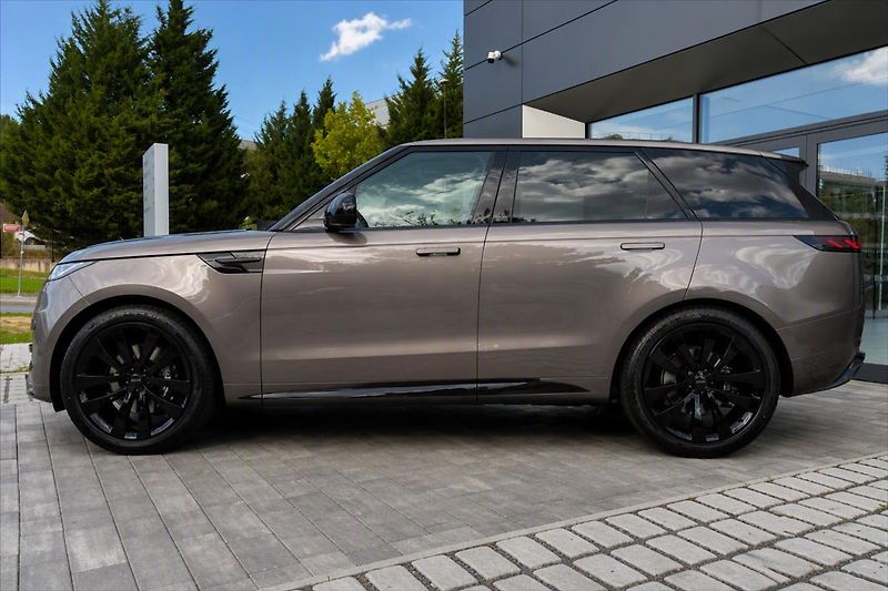 Land Rover Range Rover Sport (2026) 3,0 D300 DYNAMIC SE - fotka 2 z 32