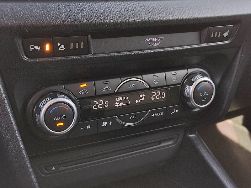 Mazda 3 (2016) 2.0 Skyactiv-G / 88 kW  Automa - fotka 22 z 37