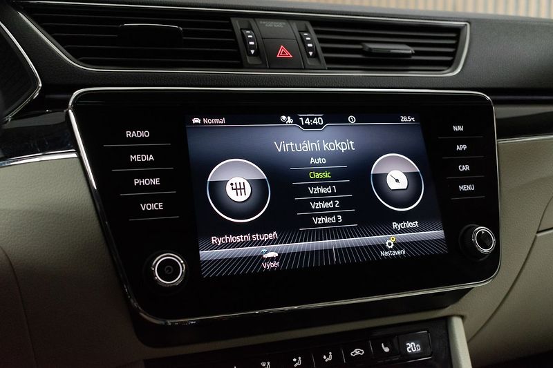 Škoda Superb TDI 147kW 4x4*L&K*TAŽNÉ*ČR 1.M - fotka 38 z 49