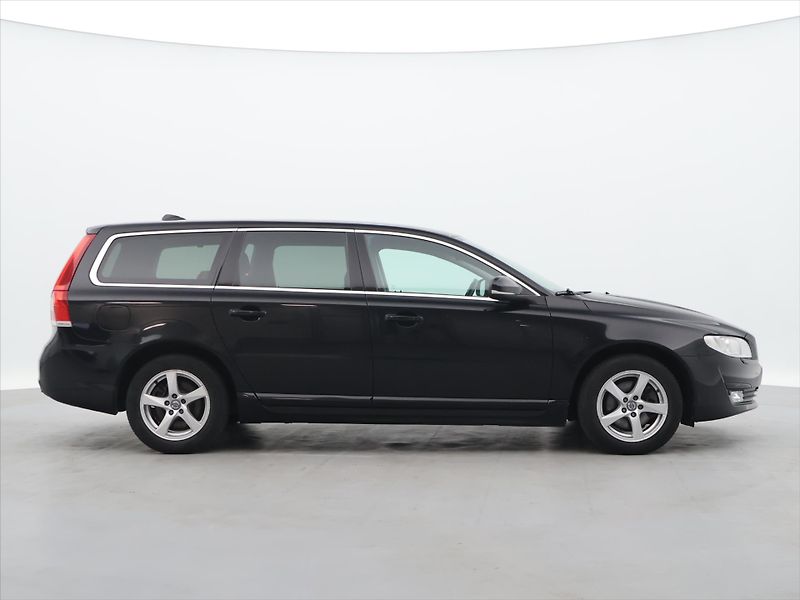 Volvo V70 2.0 D3 110kW Navi - fotka 8 z 31