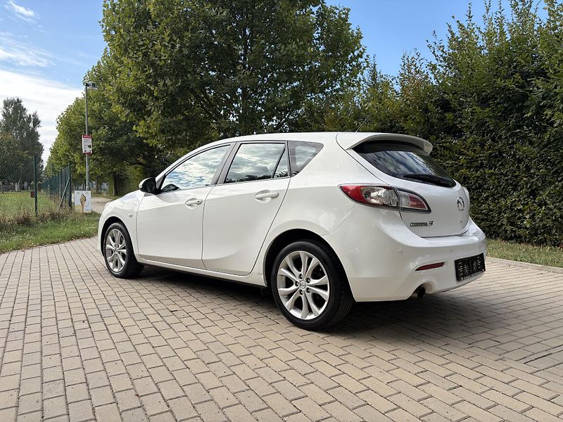 Mazda 3 1.6 90th Anniversary - fotka 8 z 31