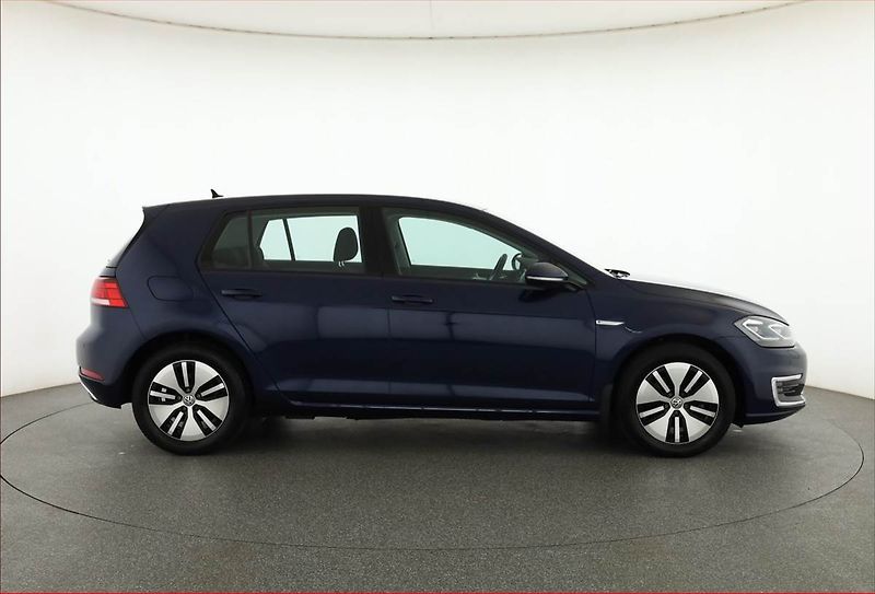 Volkswagen Golf (2021) 32 kWh - 37 Ah, SoH 94% - fotka 6 z 22