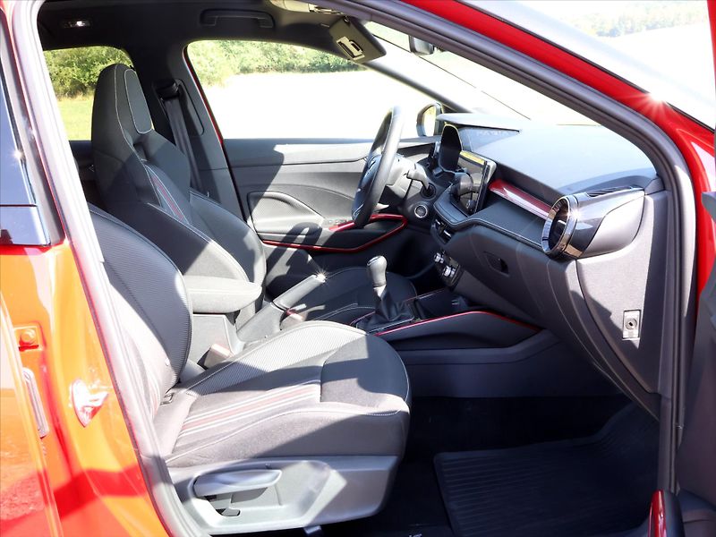 Škoda Fabia 1,0 TSI 85kW CZ Monte Carlo - fotka 11 z 31