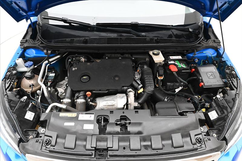 Peugeot 308 1,5 BlueHDI 96 kW Allure Záruk - fotka 9 z 31