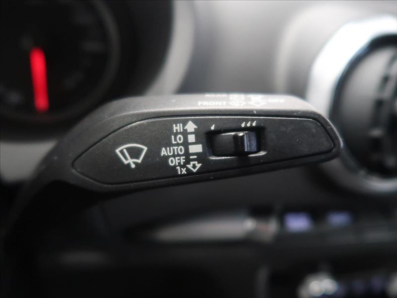 Audi A3 2,0 TDI S-line 1.majitel - fotka 22 z 38