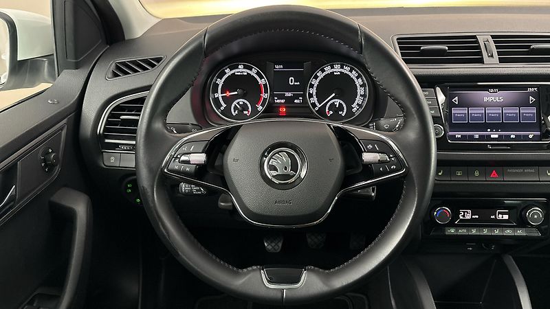 Škoda Fabia 1.0 TSI Ambition Combi - fotka 9 z 23