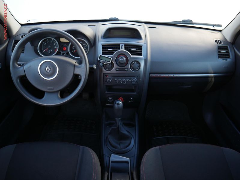 Renault Mégane (2007) 1.4i, 1.maj,ČR, Klima - fotka 8 z 14