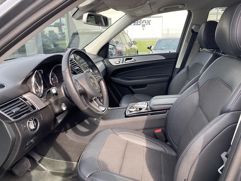 Mercedes-Benz GLE GLE 350d 4M AMG DISTRONIC - fotka 14 z 28