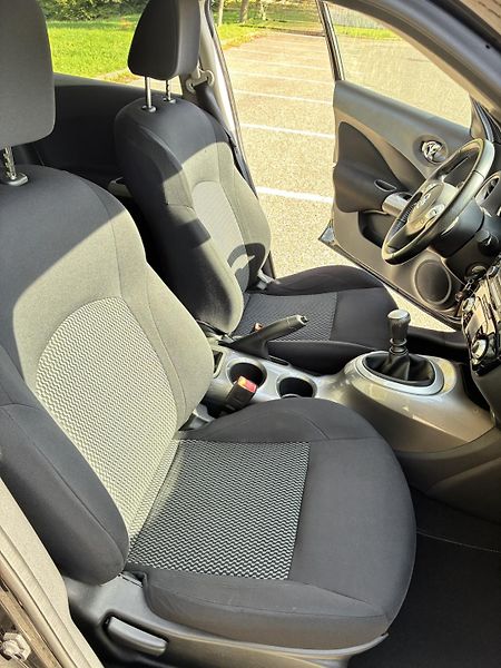 Nissan Juke (2016) 1.2 DIG-T ACENTA 1.majitel - fotka 12 z 16