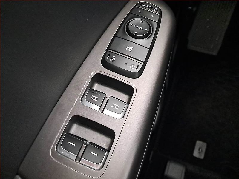 Kia Sportage (2021) 1.6 T-GDI - fotka 18 z 20