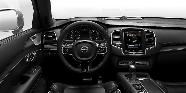 Volvo XC90 v provedení R-Design.