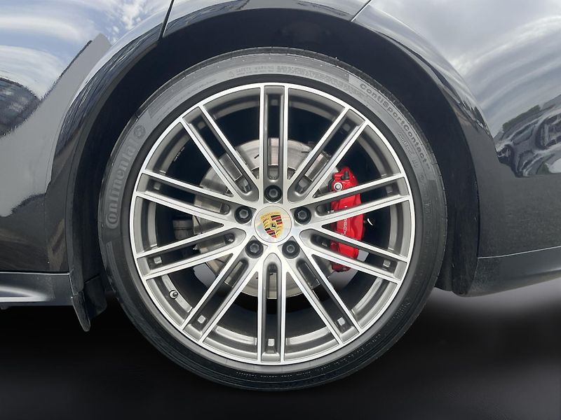 Porsche Panamera (2019) GTS - fotka 12 z 30