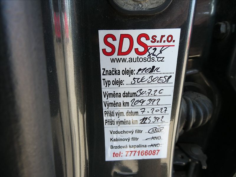 Peugeot 308 1,6 i 88kW 2x kola,klima,závěs - fotka 27 z 29