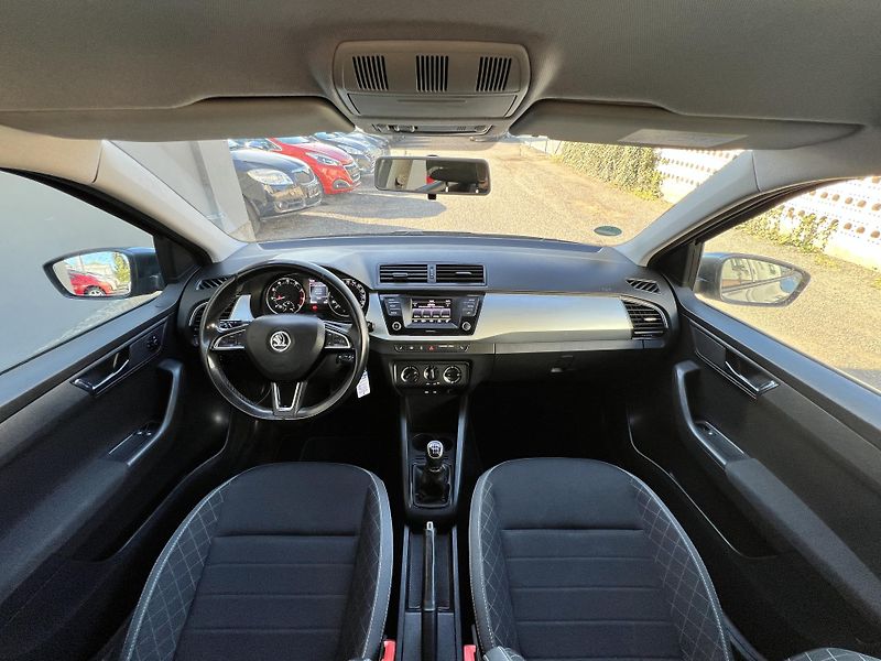 Škoda Fabia 1.2TSi 81kw KLIMA TEMPOMAT ALU - fotka 18 z 40