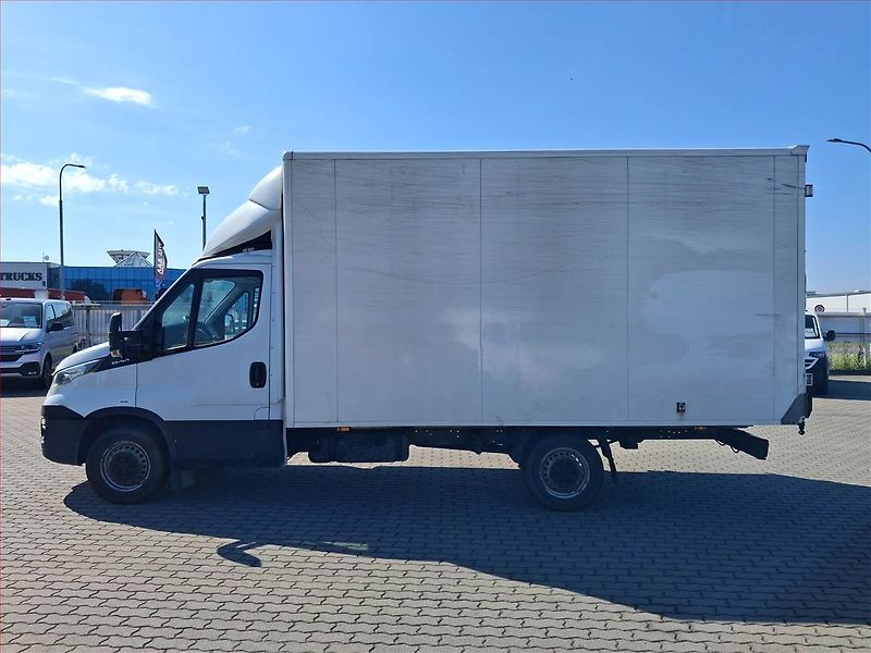 Iveco Daily (2016) 3.0 HDi, Skříň, 19m3, ČR - fotka 3 z 6