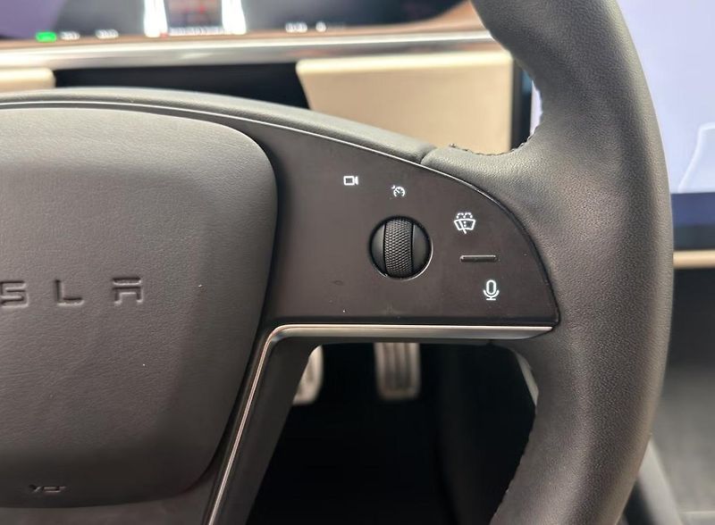 Tesla Model S LR AWD Vzduch Pano. Tažné Kam - fotka 15 z 37