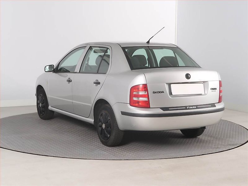 Škoda Fabia (2004) 1.2 12V, servisované - fotka 4 z 14