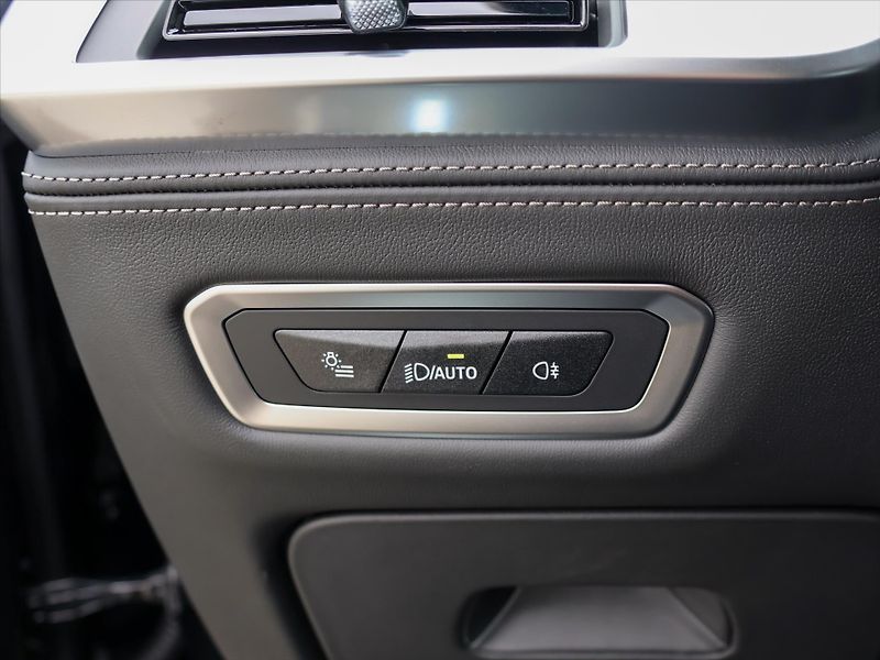 BMW X7 3,0 xDrive40d Mpacket - fotka 25 z 46