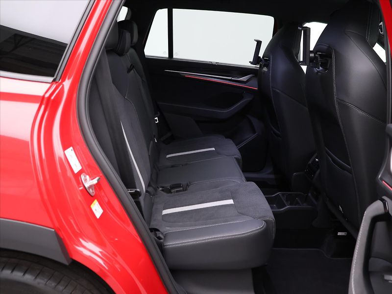 Škoda Kodiaq 2,0 TDI DSG 4x4 Sportline CZ - fotka 14 z 34