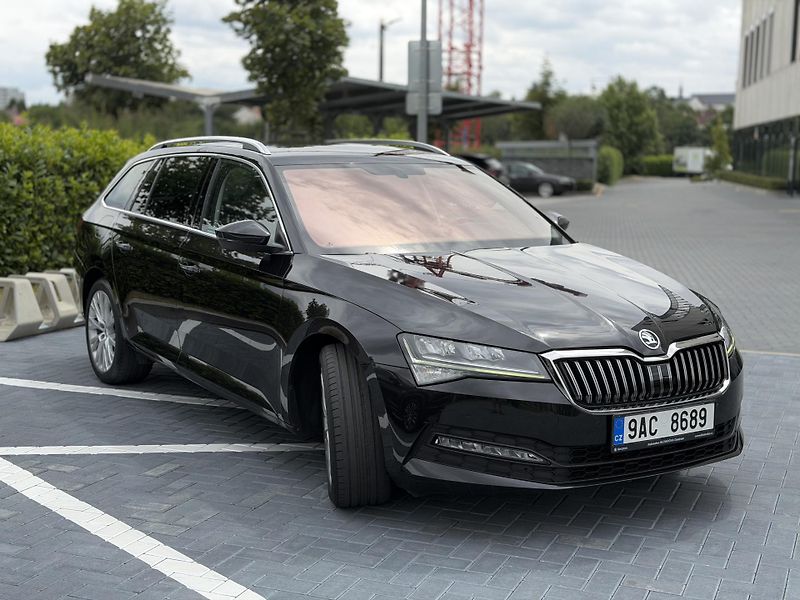 Škoda Superb (2022) 2.0 TDi 110 kw/tažné/DPH - fotka 6 z 25