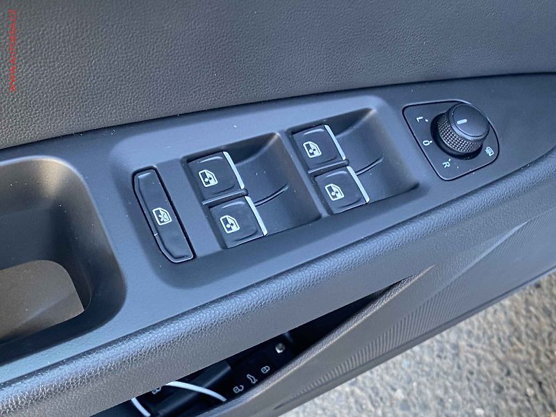 Seat Leon (2016) 1.8 TSi, LED, park.čidla - fotka 11 z 16