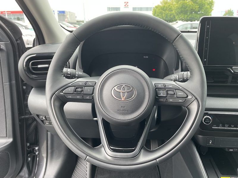 Toyota Yaris 1.5 Hybrid Style ODBĚR ihned - fotka 15 z 27