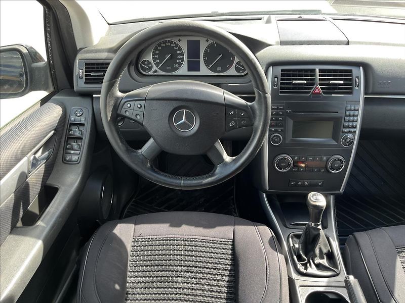 Mercedes-Benz Třídy B 2,0 i CNG ČR KLIMA SERVIS PNEU - fotka 14 z 37