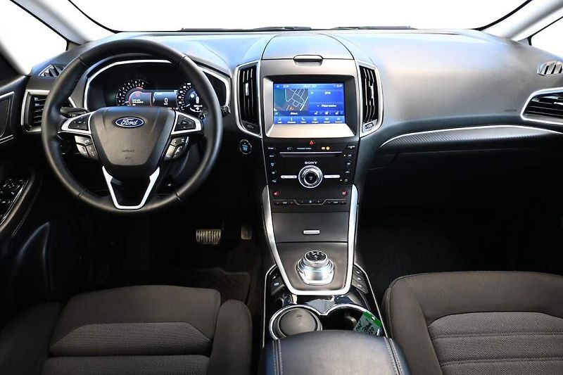 Ford S-MAX (2022) 2.0 LED ACC SONY Tažné TITANIU - fotka 11 z 30