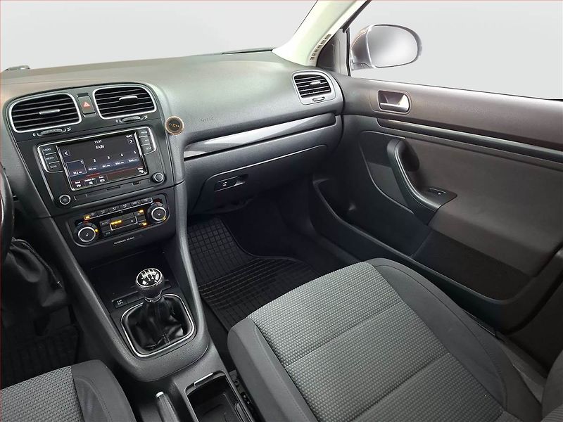 Volkswagen Golf (2010) 1.6 TDI, po STK, Tažné - fotka 8 z 16