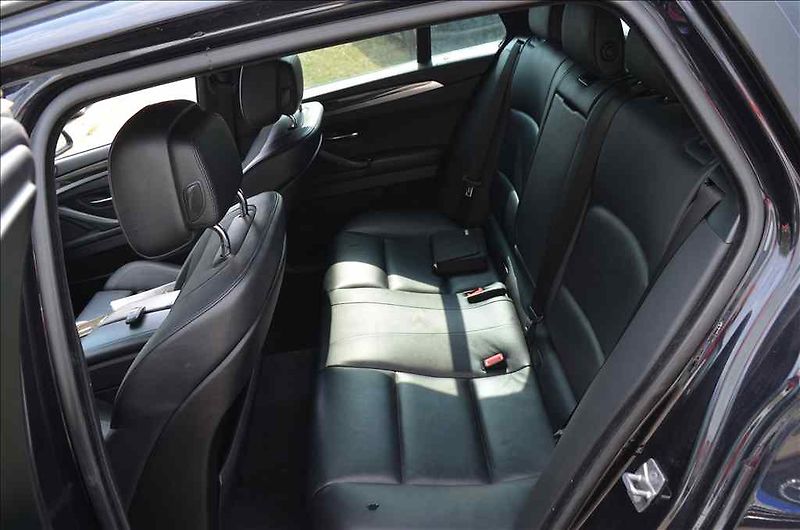 BMW Řada 5 (2011) 535 D XDRIVE TOURING AT - fotka 16 z 20