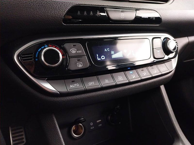 Hyundai i30 (2020) N-Line 1.4 T-GDI, Serv.kniha - fotka 18 z 22