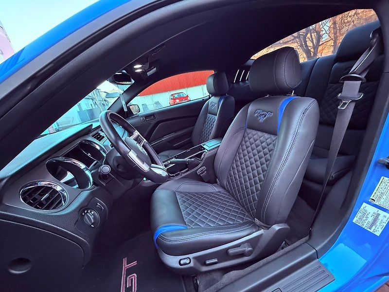 Ford Mustang 5.0 GT Manuál - fotka 16 z 23