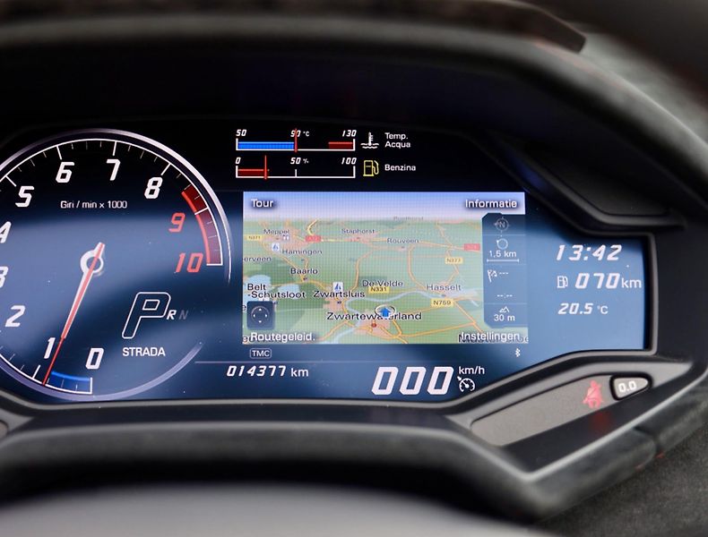 Lamborghini Huracán (2018) Spyder Performante Misano Red  - fotka 57 z 61