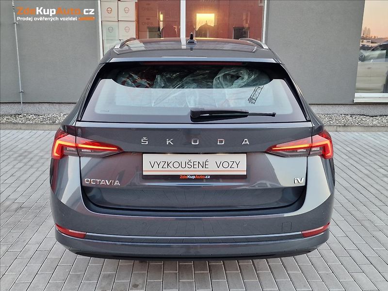 Škoda Octavia 1.4 TSI iV 150kW DSG Style,ČR - fotka 9 z 48