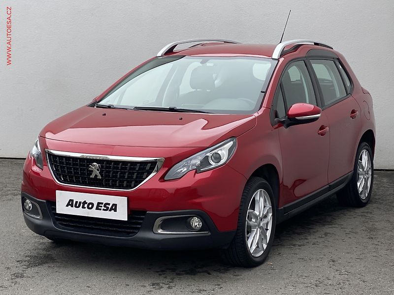 Peugeot 2008 (2018) 1.6 HDi, 2.maj,ČR, GT Line - fotka 3 z 17