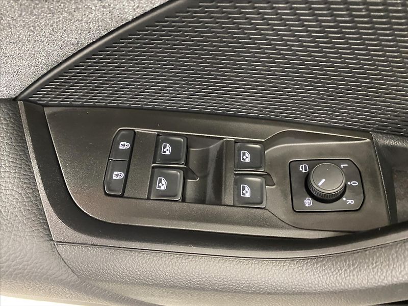 Škoda Octavia 1,5 TSI 85kW Top Selection DSG - fotka 20 z 30