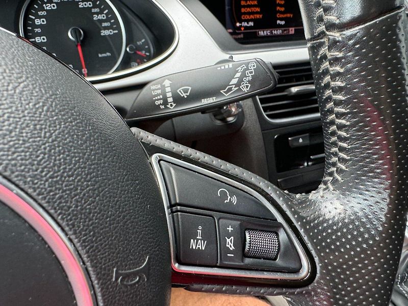 Audi A4 (2015) 2.0TDI S-Line Quattro - fotka 28 z 42